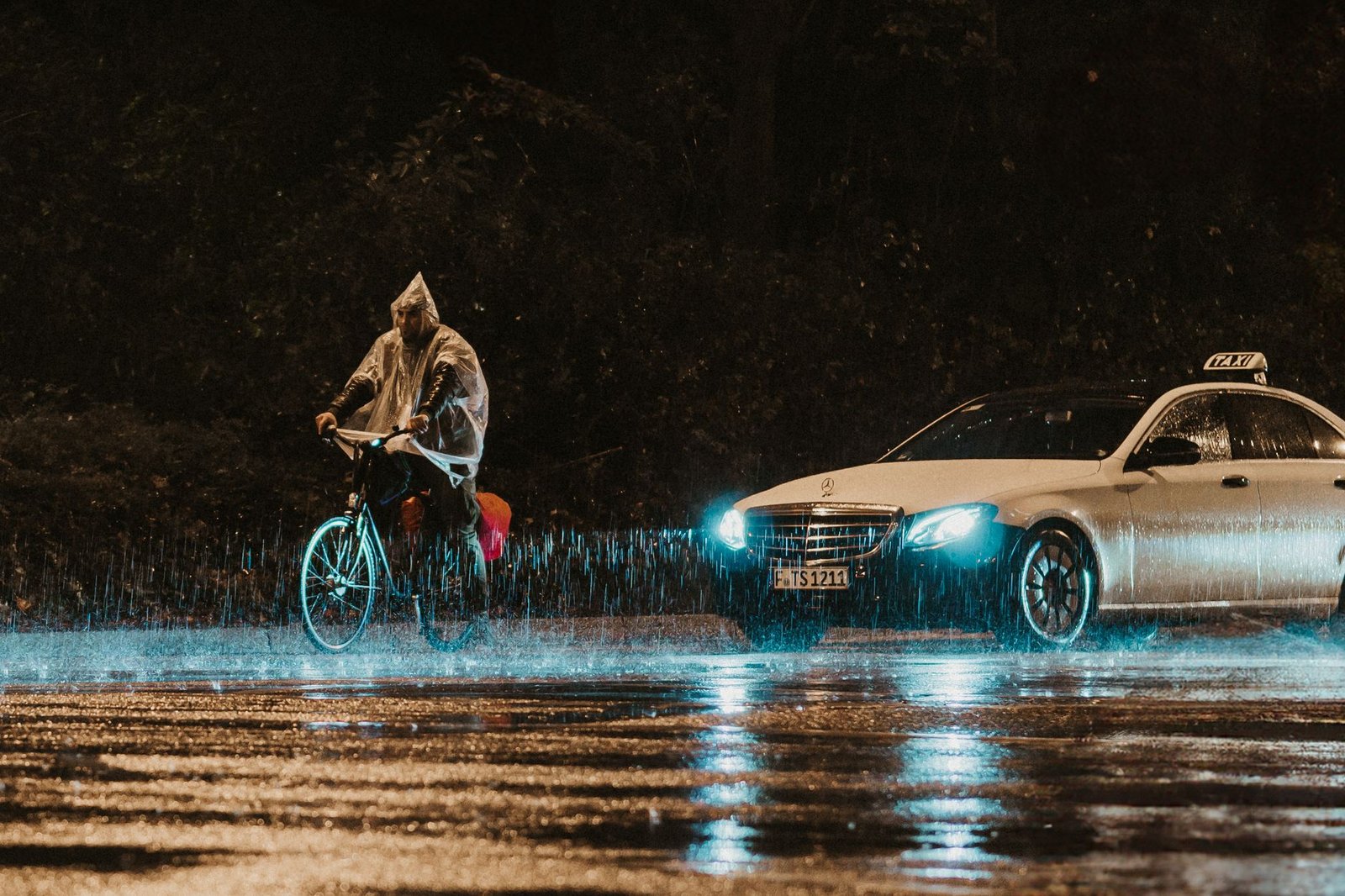 Innovative Strategies for Improving Road Visibility and Safety